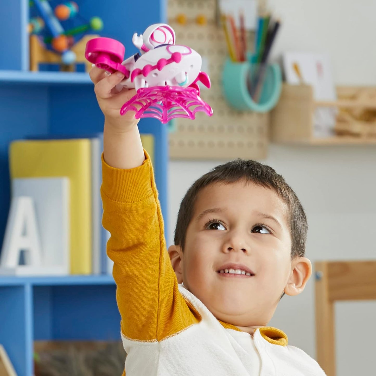 Conjunto Marvel Ghost-Spider Helicóptero, Figura de Ação em Escala de 10 cm com Veículo e Acessório, Brinquedo de Super-Herói para Pré-Escolares