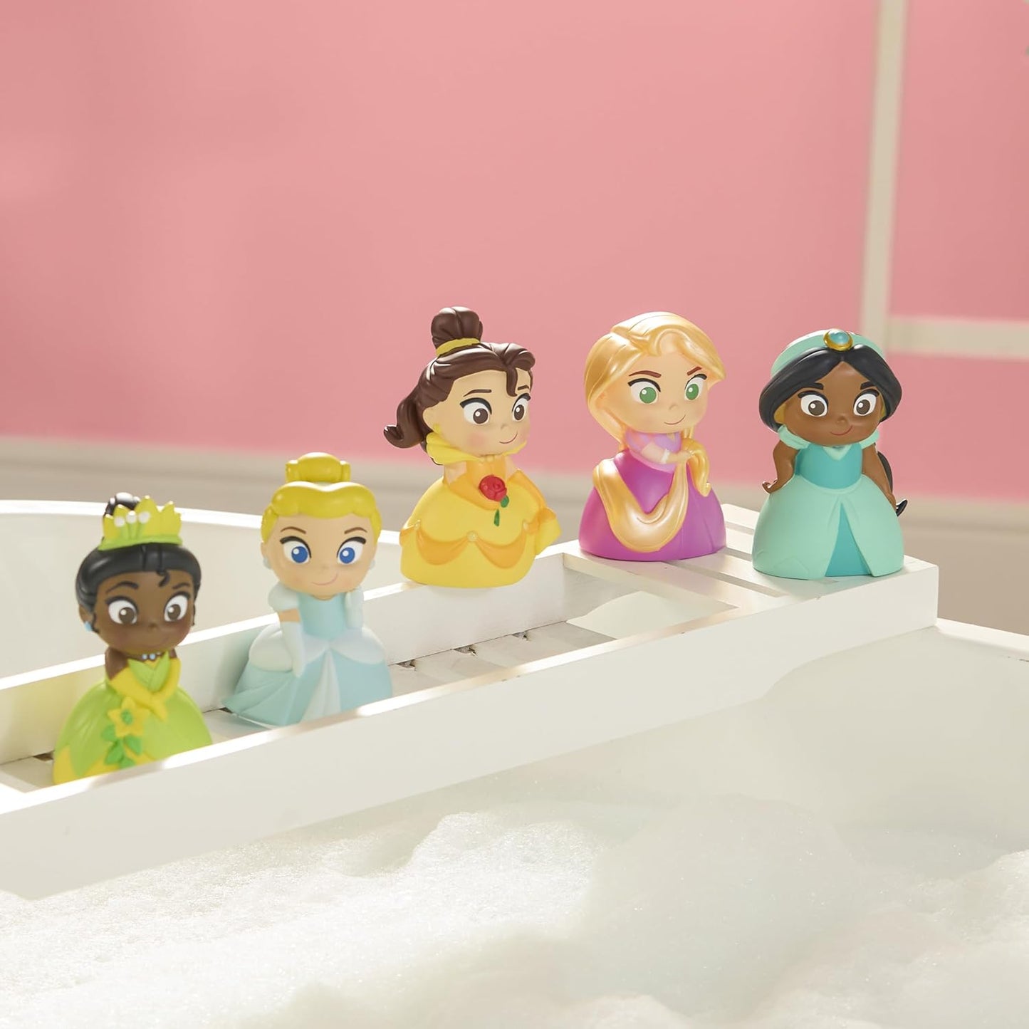 Disney Conjunto de brinquedos de banho oficiais das Princesas da Disney Store, 5 peças, inclui Bela, Cinderela, Jasmine, Rapunzel e Tiana, balde com tampa escorredora, brinquedos para banho ou piscina infantil, a partir de 6 meses