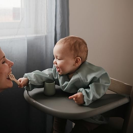 Mushie Babador para Desmame, Manga Longa | Babadores Impermeáveis com Mangas para Bebês e Crianças | Ajuste Regulável para 6 a 24 Meses