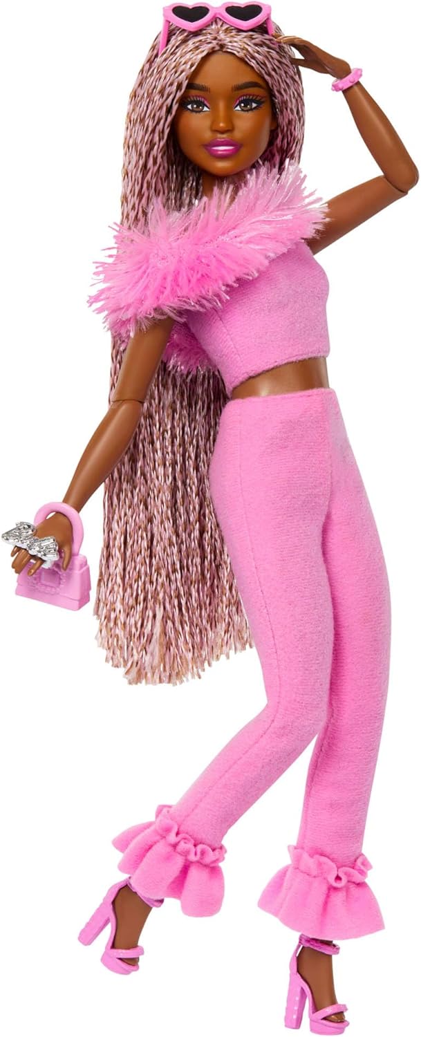 Barbie Boneca Deluxe Style nº 2 com roupa Barbiecore, Boneca Barbie Deluxe Style nº 3 com roupa Barbiecore, Boneca Barbie Deluxe Style nº 1 com roupa Barbiecore, Boneca Barbie Deluxe Style nº 4 com roupa Barbiecore,