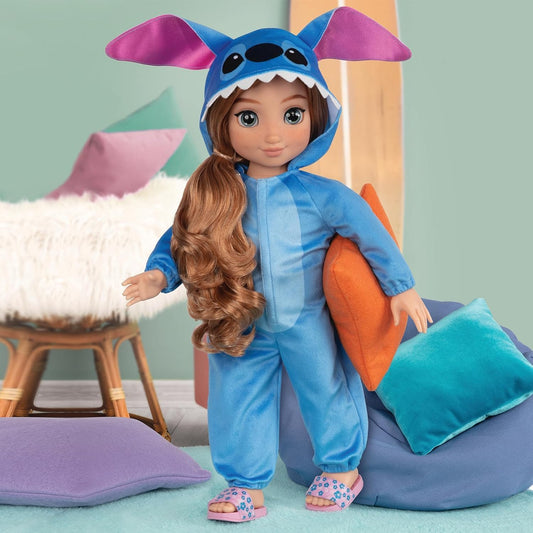 Muñeca Disney Ily 4EVER Stitch de 45 cm con pelo rubio fresa. Incluye mono inspirado en Stitch, deslizadores rosas y cepillo de dientes para fiesta de pijamas para niñas de 6 años en adelante