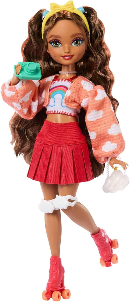 Barbie Dream Besties: Boneca e Acessórios, Teresa, Boneca Fashion Articulada de Patins com Cabelo Castanho, 9 Peças Temáticas de Videogame