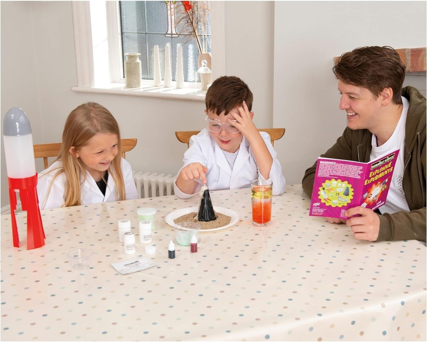 Galt Horrible Science Explosive Experiments - Kit de ciências para crianças a partir de 8 anos, conjunto de artesanato infantil, 8 experimentos divertidos de STEM, foguete, vulcão, fabricação de slime e muito mais, a embalagem pode variar