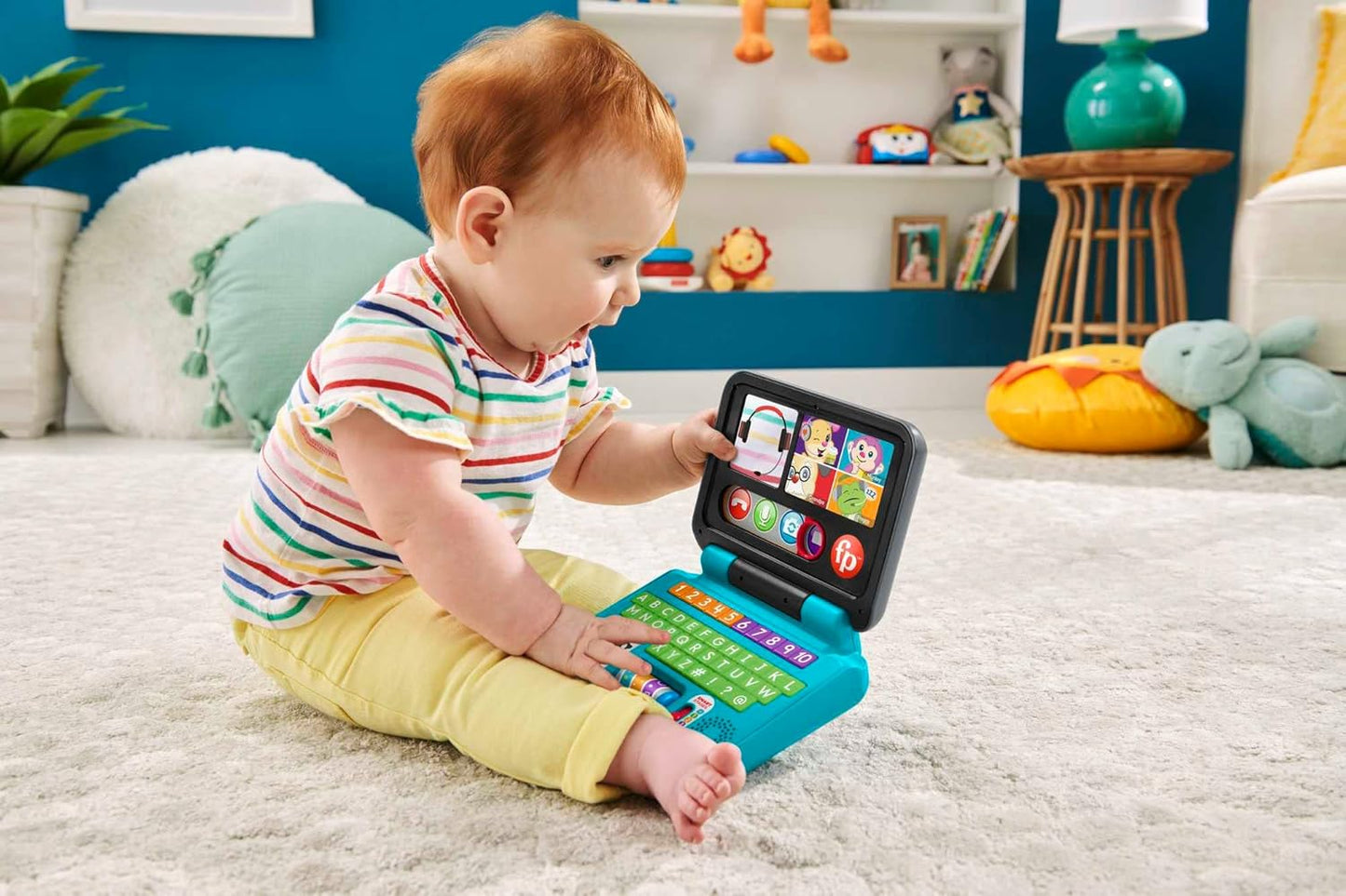 Laptop Fisher-Price Laugh & Learn Let's Connect - Edição em inglês do Reino Unido, brinquedo eletrônico com conteúdo de aprendizagem Smart Stages para bebês e crianças pequenas, HGW96