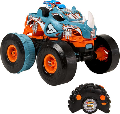 Hot Wheels Monster Trucks, Carro de Controle Remoto, HW Rhinomite Transformável em Escala 1:12 com Caminhão de Brinquedo Race Ace em Escala 1:64, Converte-se em Lançador, Conecta-se à Pista Laranja, HPK27