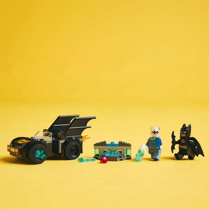 LEGO DC Batman: Batman & Batmobile vs. Freeze - Brinquedo de carro de super-herói com 2 minifiguras para dramatização divertida - Presente de aniversário para meninos e meninas de mais de 4 anos