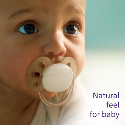 Philips Avent Chupeta Ultra Soft - 4 chupetas macias e flexíveis para bebês de 0 a 6 meses, sem BPA com estojo de transporte esterilizador (modelo SCF091/35)