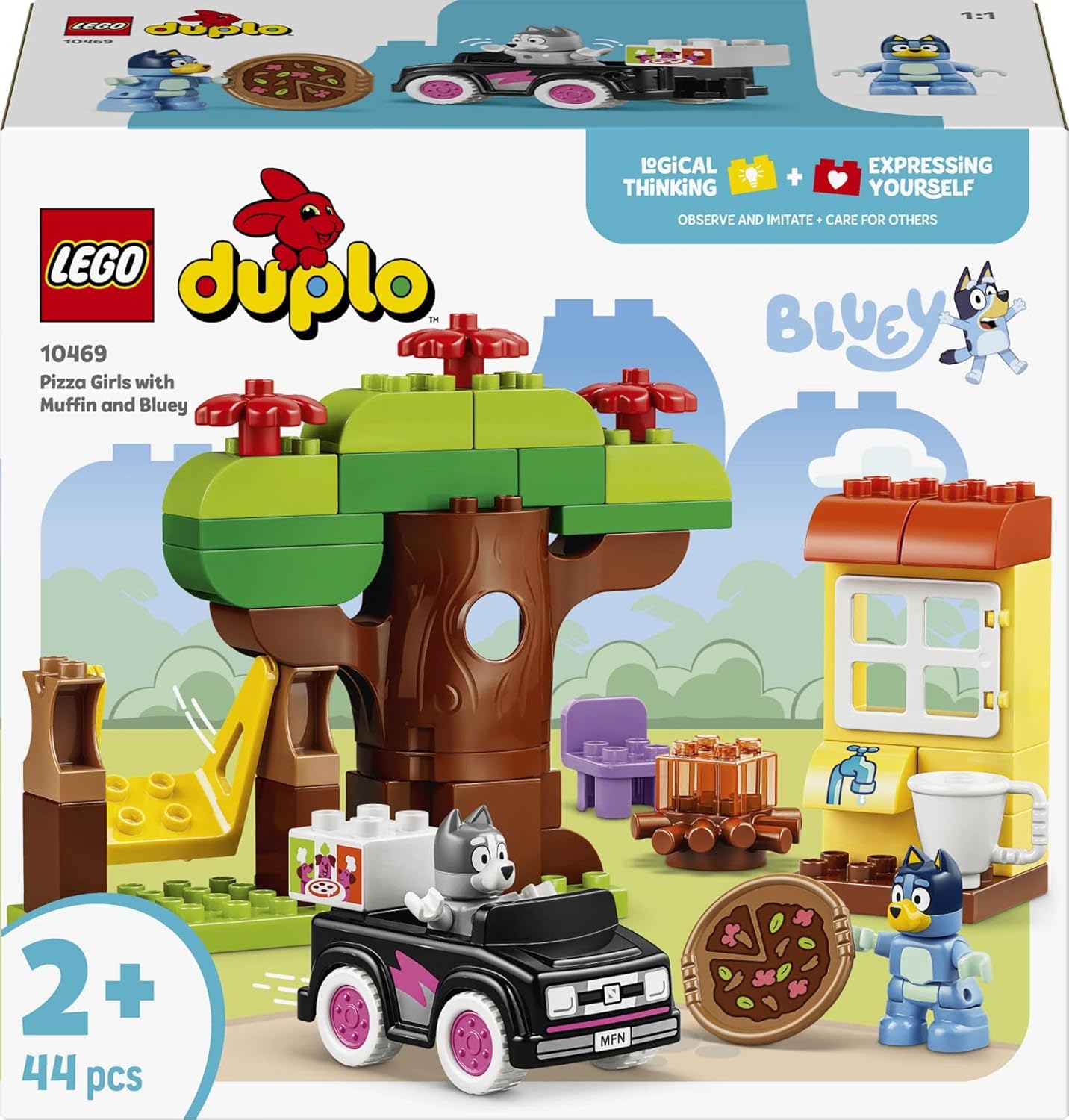 LEGO DUPLO Bluey Pizza Girls com Muffin e Bluey - Brinquedo Educativo para Desenvolvimento da Coordenação Motora em Crianças - Conjunto Montessori com Carro, 2 Figuras, Árvore e Balanço - Presente para Meninas e Meninos a partir de 2 Anos - 10469