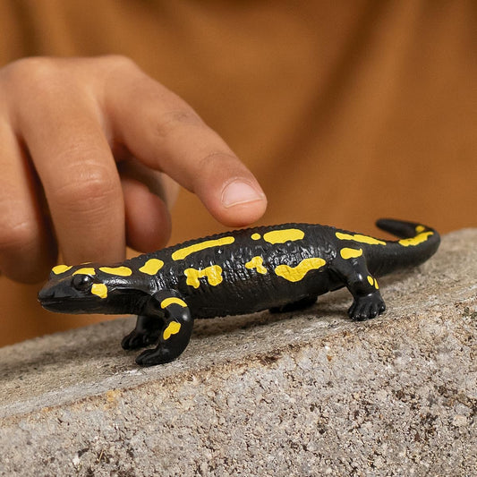 Schleich 14870 WILD LIFE Estatueta de salamandra de fogo para maiores de 3 anos, preta