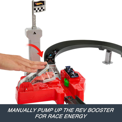 Conjunto de Pista de Carrinhos Hot Wheels, 3 Veículos de Fórmula 1 em Miniatura na Escala 1:64: McLaren F1 Team, Alpine & VCARB, Circuito de Corrida Sprint (Equipes Podem Variar), JDY15