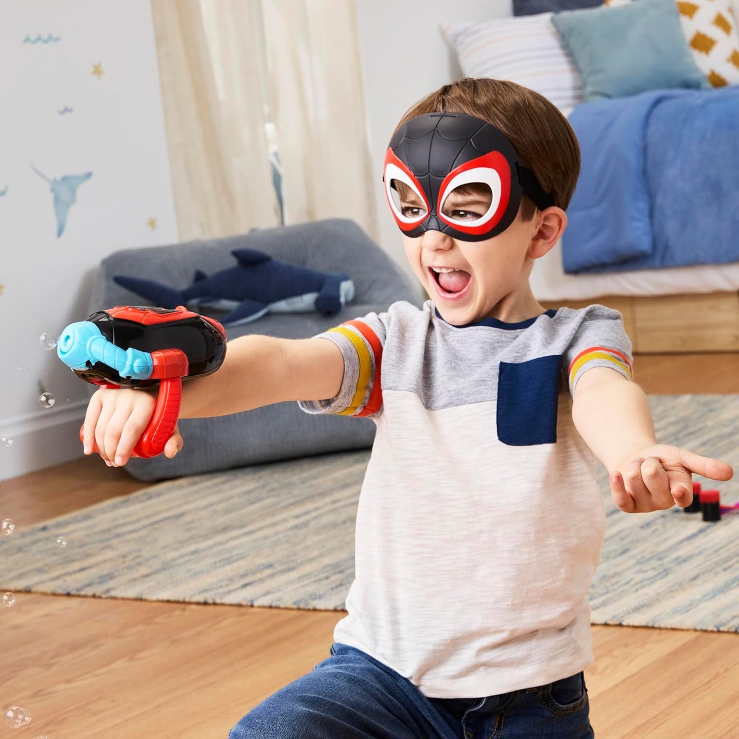 Homem-Aranha e seus amigos incríveis Marvel Water-Webs Miles 'Spin' Morales - Conjunto de RPG com Lançador de Bolhas