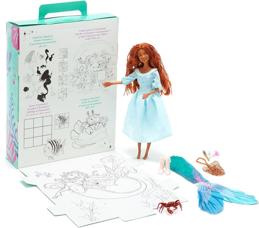 Disney Store Official Ariel Story Doll, A Pequena Sereia (Live Action 2023), 24,5 cm/9”, com Sebastian, 2 roupas, acessórios, pacote de colorir e atividades, caixa que se dobra para um palco de brincadeira, idades 3+