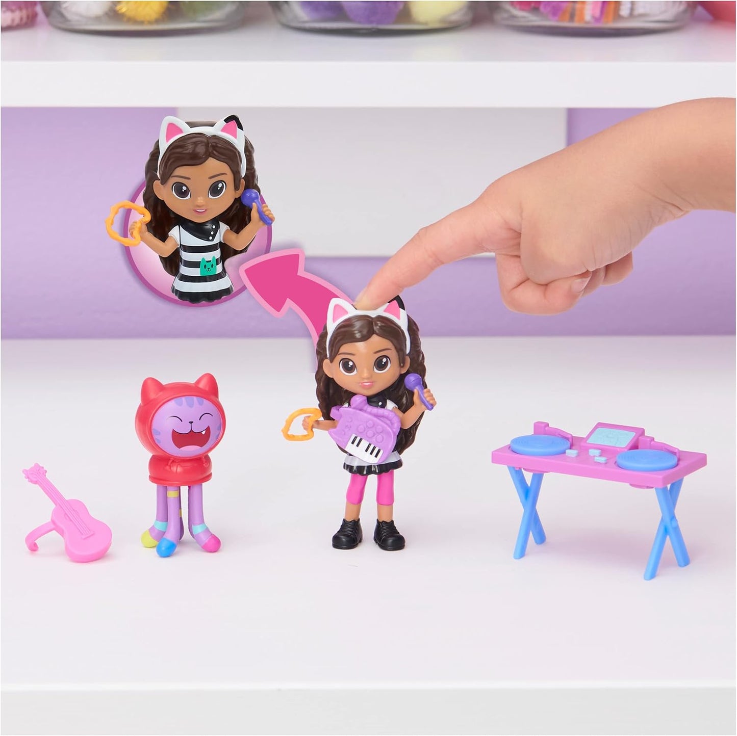 Conjunto de Karaokê Kitty com 2 Figuras de Brinquedo, 2 Acessórios, Entregador e Móvel, Brinquedo Infantil para Crianças a partir de 3 Anos - Edição Limitada