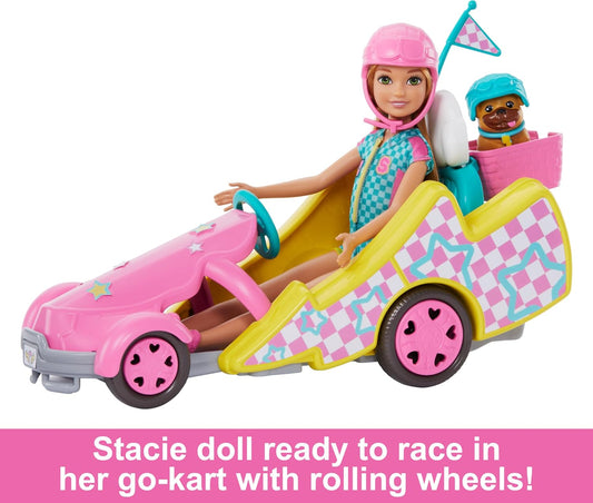 Muñeca Barbie Stacie con coche Go-Kart con ruedas giratorias, perro, accesorios y hoja de pegatinas, juego de juguetes de 9 piezas, HRM08