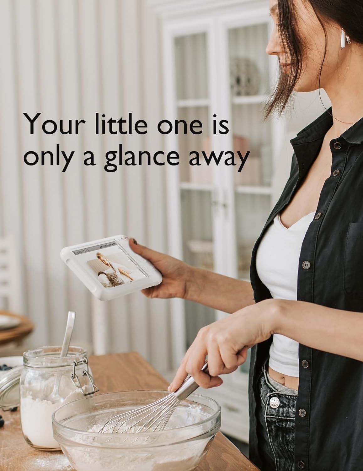 Monitor de bebê com vídeo Momcozy, monitor de bebê HD 1080P de 5" com câmera e suporte de parede, visão noturna infravermelha, bateria de 5000 mAh, áudio bidirecional, sensor de temperatura, canções de ninar, alcance de 300 metros, BM01