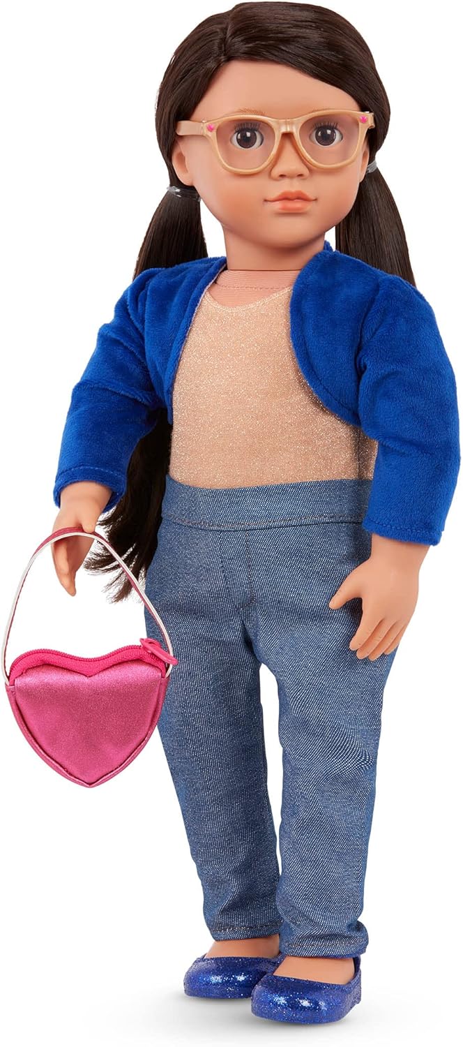 A Nossa Geração – 18 polegadas – Boneca de moda inicial com tema de amor – Amora – Cabelo castanho e olhos castanhos – 3 roupas e acessórios de estilo em caixa de presente – Brincadeira de faz de conta para maiores de 3 anos