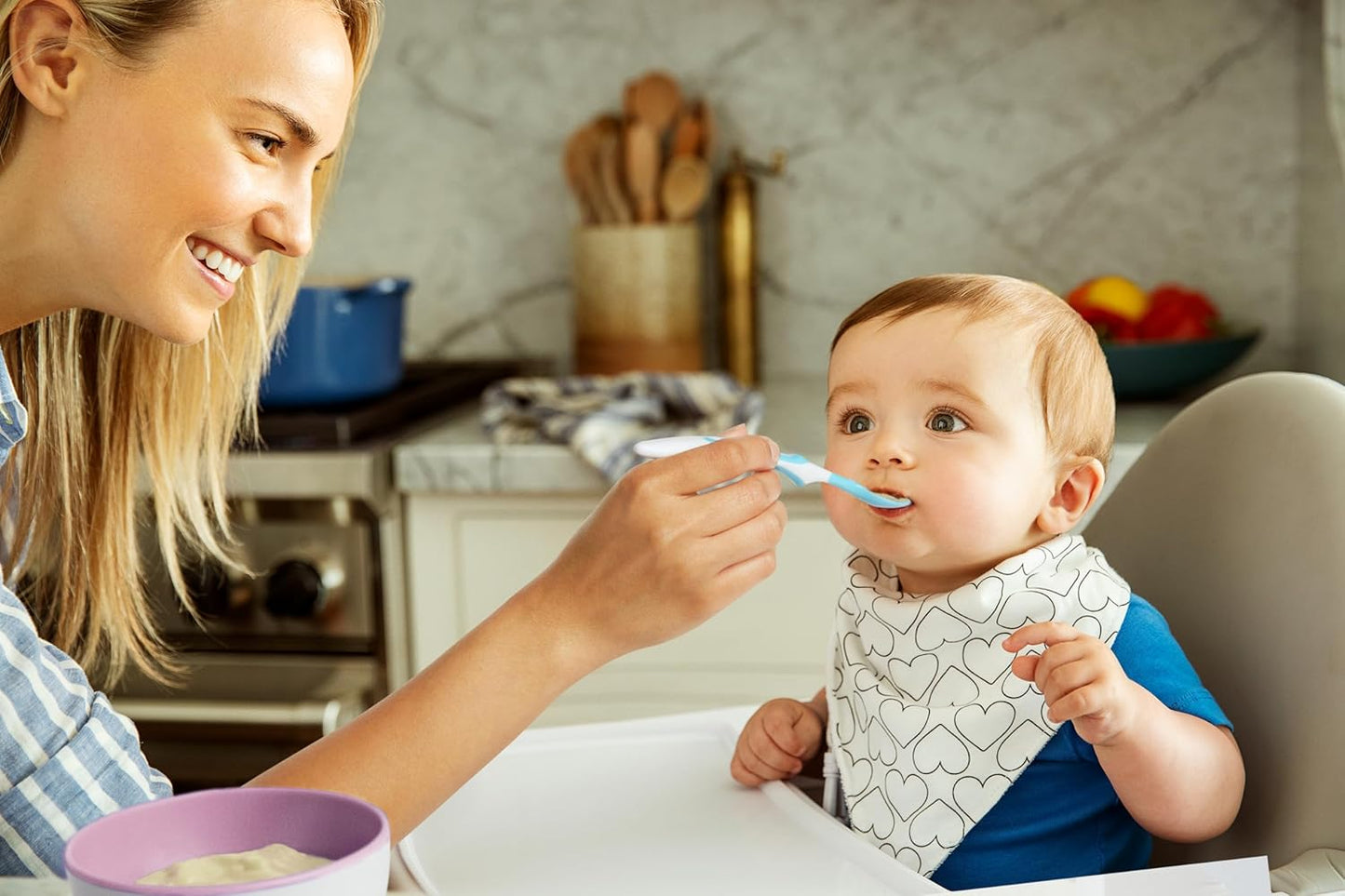 Munchkin Conjunto de colheres para desmame de bebê com alças ergonômicas, tigelas para bebês - conjunto de tigelas de plástico brilhantes, xícaras para crianças, conjunto de pratos para bebês | Pratos empilháveis para crianças,