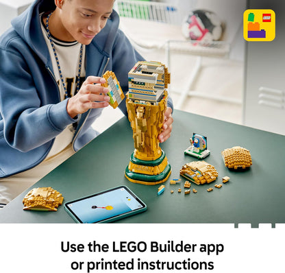 LEGO FIFA World Cup – Réplica do Troféu Oficial – Kit de Modelo 3D para Montar com Minifigura Colecionável – Presente de Futebol para Meninos, Meninas e Adultos Fãs de Esportes (12+ anos) – 43020