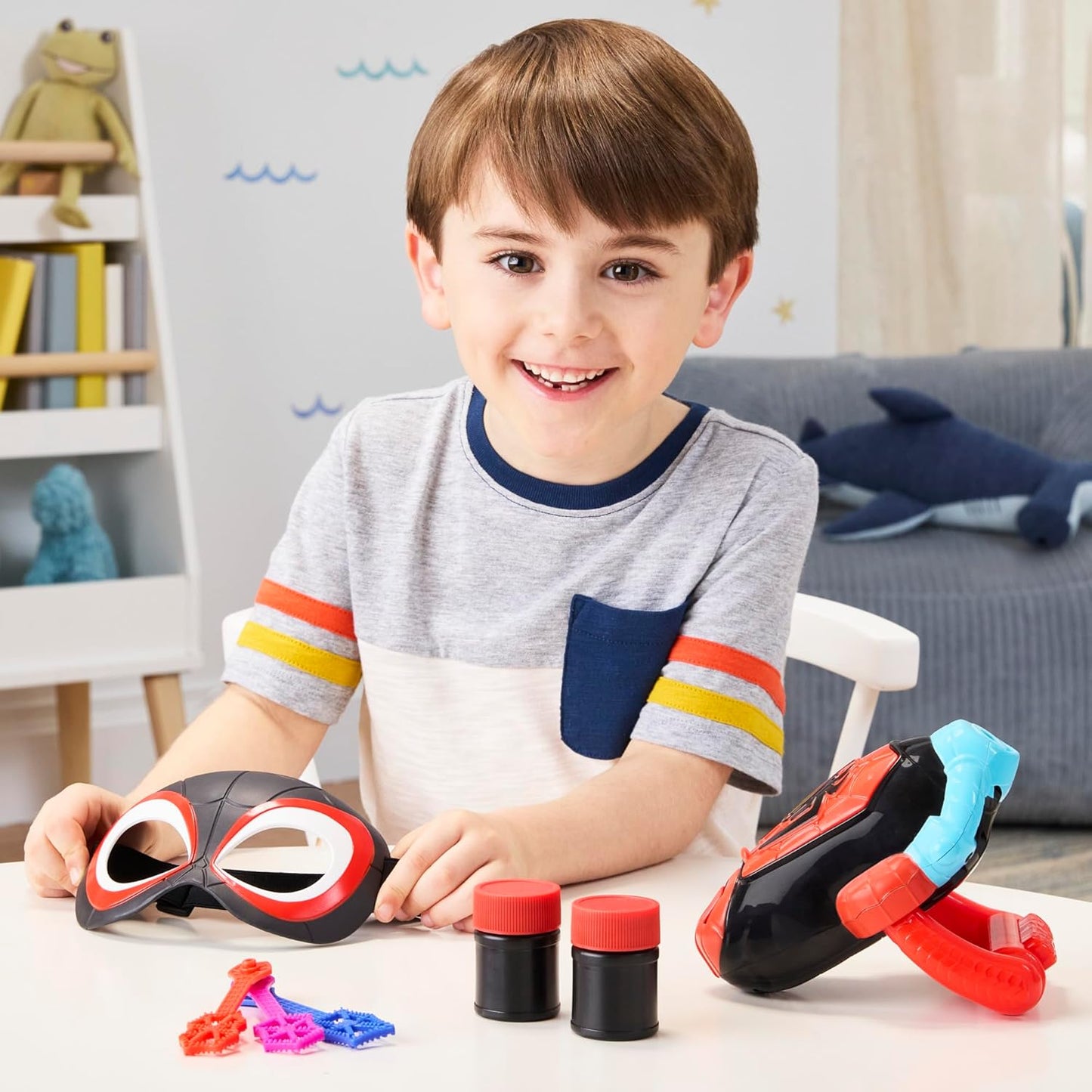 Homem-Aranha e seus amigos incríveis Marvel Water-Webs Miles 'Spin' Morales - Conjunto de RPG com Lançador de Bolhas