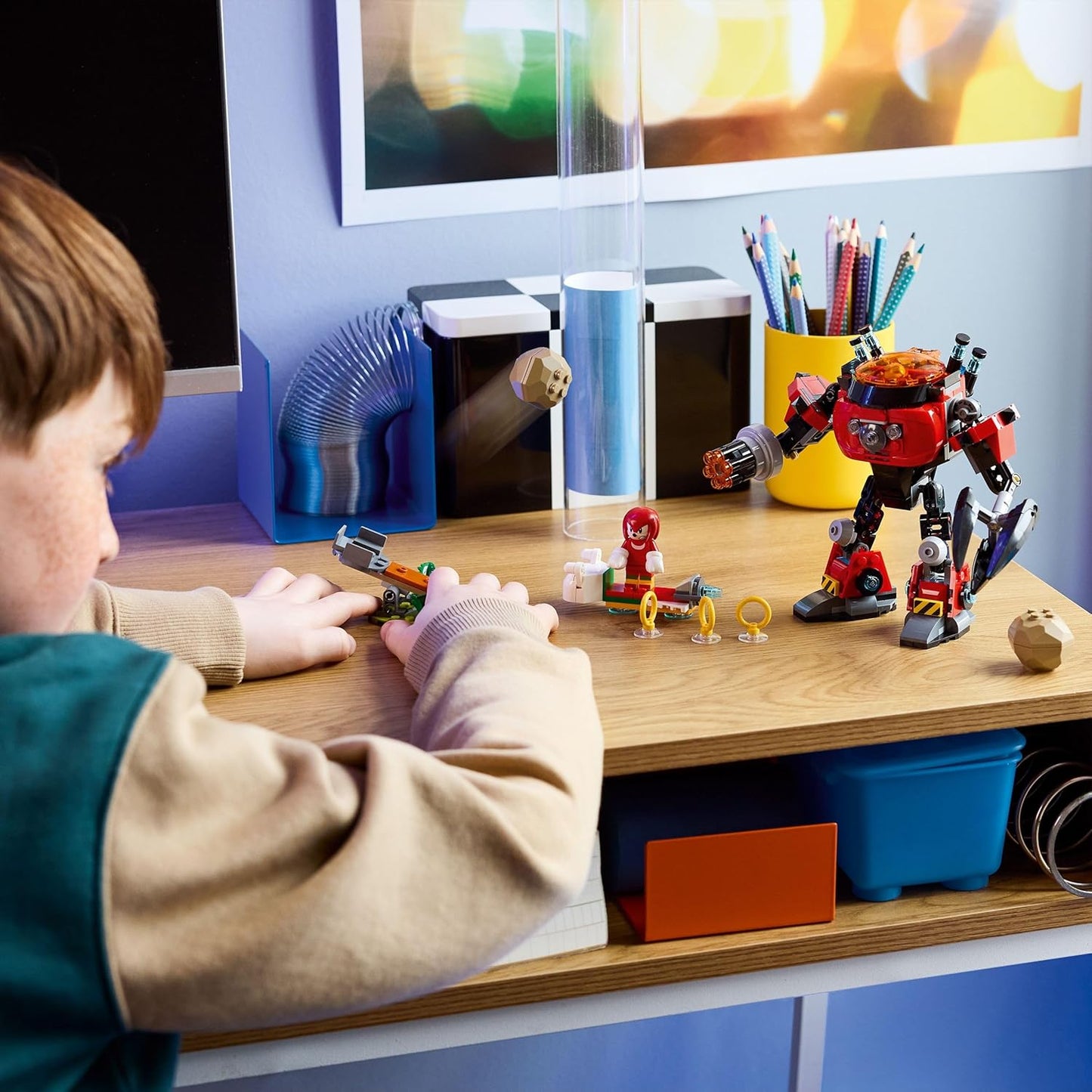 LEGO Sonic the Hedgehog Knuckles vs. Dr. Eggman Egg Crusher Mech - Conjunto de Construção com 2 Minifiguras, Anéis e Esmeraldas do Caos - Presente para Fãs de Videogames a partir de 8 Anos - 77005