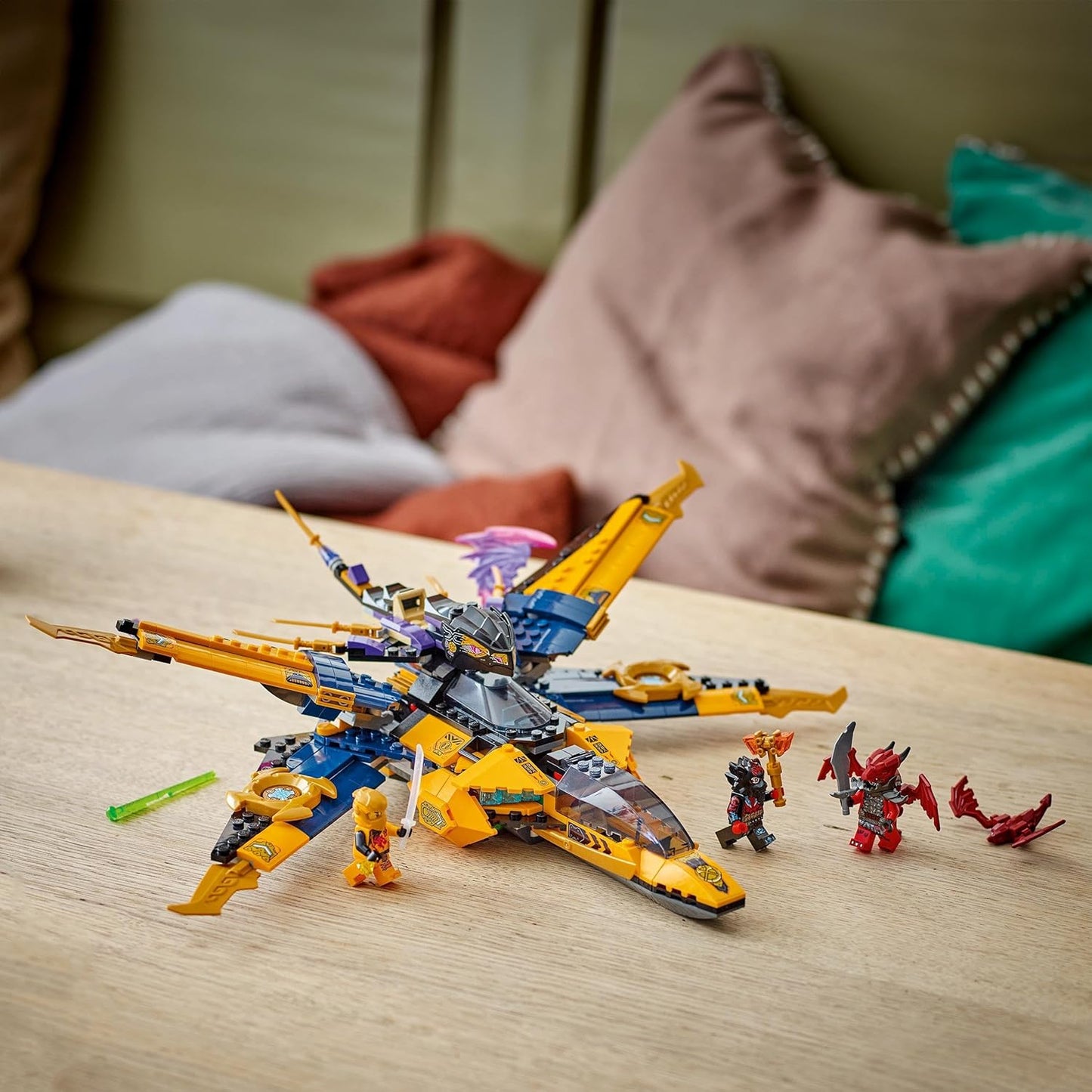 LEGO NINJAGO Super Storm Jet Toy de Ras e Arin com um Dragon Drone, atiradores, lâminas e motores - incl. 3 minifiguras para dramatização de ninja - conjunto de construção para meninos e meninas com mais de 8 anos