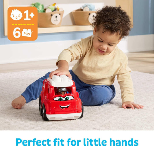 Mega Conjunto de Brinquedo Bloks First Builders com Blocos de Montar para Crianças Pequenas – Caminhão de Bombeiros Freddy com 6 Peças e Compartimento de Armazenamento, 1 Boneco, Vermelho, Para Maiores de 1 Ano, GXX08
