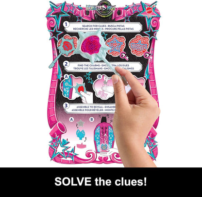 Monster High Skulltimate Secrets: Boneca e Acessórios, Catty Noir da linha Hauntlywood Mysteries com Closet Revelado e mais de 19 Surpresas Glamourosas, como Roupas para Boneca, JBG82
