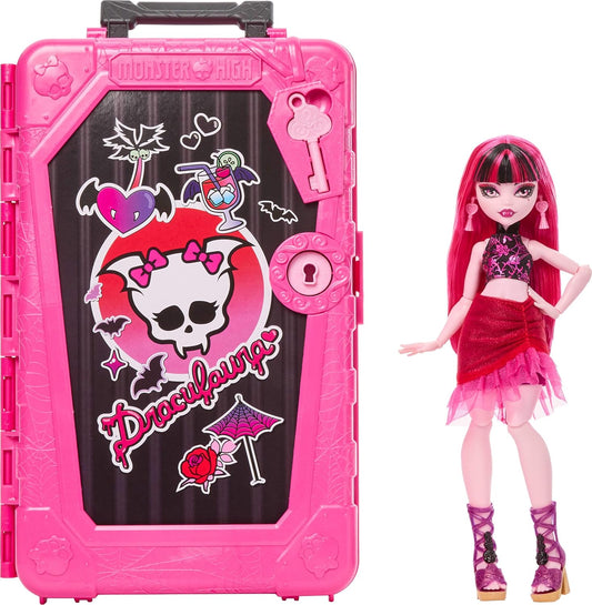 Monster High Skulltimate Secrets Draculaura Boneca e Acessórios, Destino: Oásis Deslumbrante com Mala e mais de 19 Surpresas como Roupas, JDR50