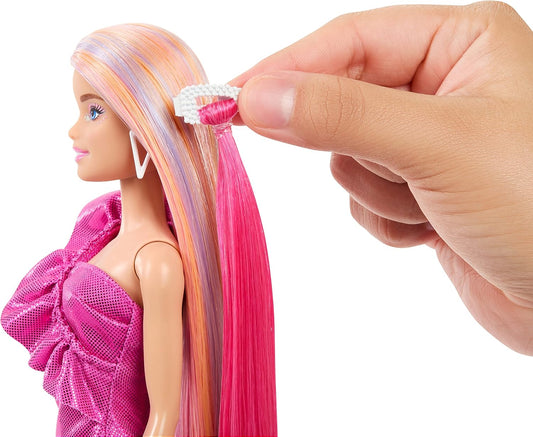 Muñeca Barbie, cabello divertido y elegante con cabello rubio extralargo y colorido y vestido rosa brillante, 10 accesorios de moda y cabello para jugar, HKT96