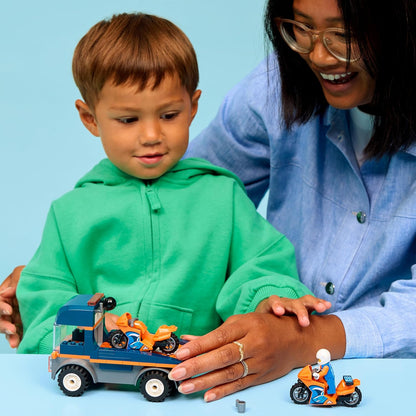 LEGO City Transportador de Motos - Brinquedo para Desenvolvimento da Coordenação Motora Fina com Caminhão Plataforma, 2 Motos, 2 Minifiguras, Rampa e Acessórios - Presente de Aniversário para Meninos a partir de 4 Anos - 60491