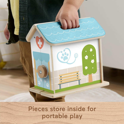 Fisher-Price Conjunto de brinquedo de madeira para brincar de hospital de animais de estimação, 6 peças, para crianças em idade pré-escolar a partir de 3 anos, JFG07