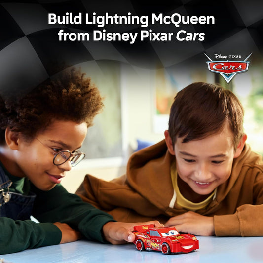 LEGO Speed Champions Carro de Corrida Relâmpago McQueen - Kit de Modelo Colecionável com Chassi Detalhado - Presente Disney para Meninos e Meninas a partir de 9 Anos e Fãs do Filme Carros da Pixar - 77255