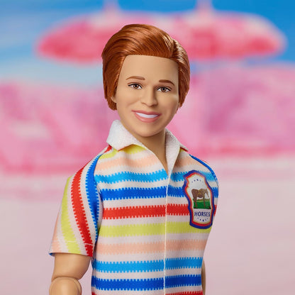 Barbie O Filme Boneca Colecionável Allan, Michael Cera como Allan com 2 Roupas Removíveis do Filme: Macacão Rosa e Conjunto de Praia Listrado Azul com Óculos de Sol, JBJ42