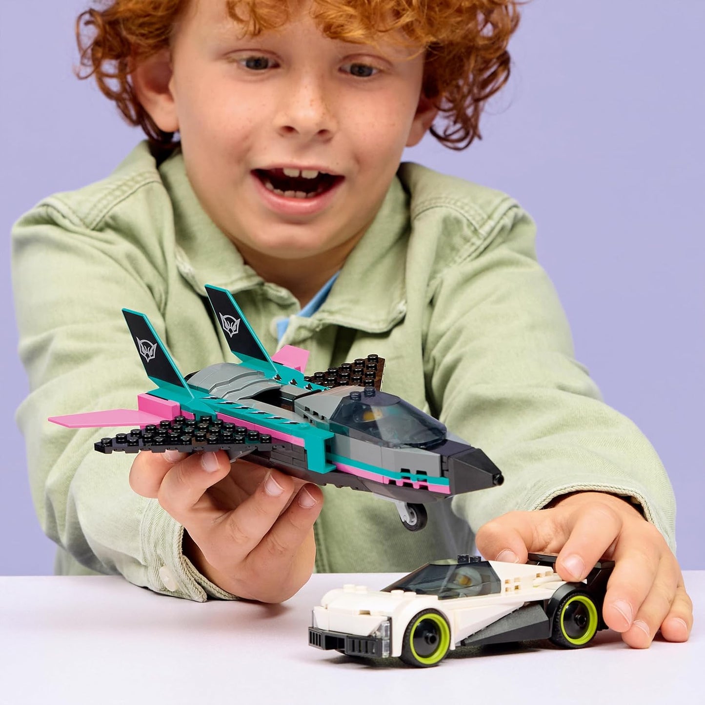 LEGO City Jato vs. Carro - Kit de Construção com Avião, Supercarro e Minifiguras de Piloto e Motorista - Ideia de Presente de Aniversário Criativa para Meninos a partir de 6 Anos - 60489
