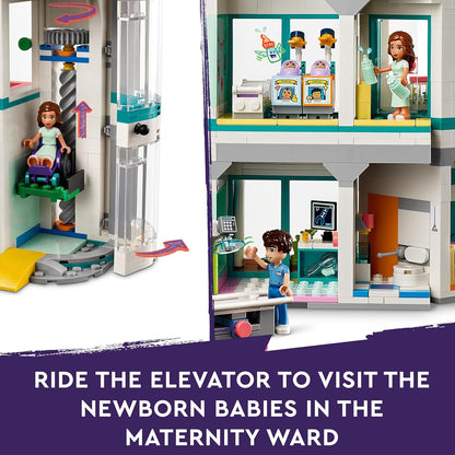 LEGO Friends Heartlake City Hospital Set con helicóptero de juguete para niñas, niños y niños a partir de 7 años, personajes de minimuñecas que incluyen Otoño, juguetes de construcción para juegos de rol de médico, idea de regalo 42621