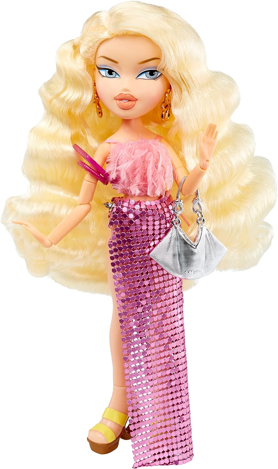 Bratz HyperX Bratz x Cult Gaia Muñeca de moda de diseñador de edición especial - CLOE - Incluye dos conjuntos de moda premium y accesorios de moda en empaque premium - para niños y coleccionistas a partir de 4 años