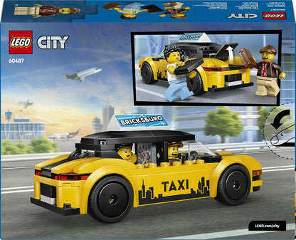 LEGO City Táxi Amarelo de Brinquedo - Kit de Modelo de Carro Elétrico com 2 Minifiguras e Teto Removível - Conjunto para Desenvolvimento da Coordenação Motora Fina - Pequena Ideia de Presente de Aniversário para Meninos a partir de 5 Anos - 60487