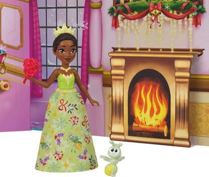 Mattel Calendário do Advento Disney Princess da com Bonecas Rapunzel, Tiana e Bela | 24 Dias de Surpresas: 3 Bonecas Pequenas com Visuais de Inverno, 3 Figuras de Personagens, 6 Looks e 16 Acessórios, JFG79