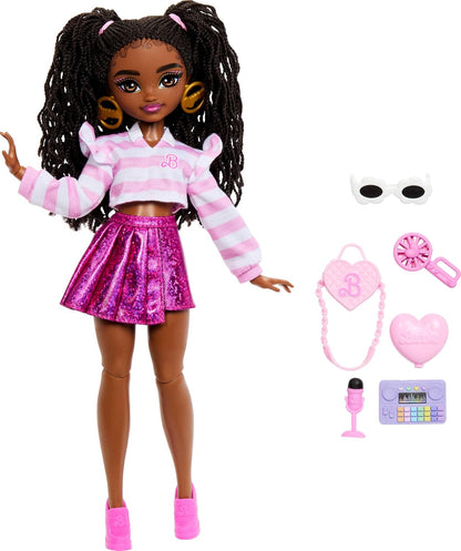 Barbie Dream Besties Brooklyn - Boneca Fashion e Acessórios, Articulada, com Cabelo Castanho e Peças de Brinquedo com Tema de Dança, JKP51