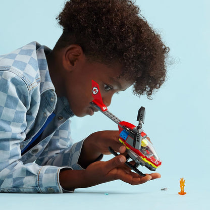 LEGO Urban Helicóptero de Rescate de Bomberos, juguete para niños y niñas a partir de 5 años, juego de construcción de vehículos con minifigura de piloto de bombero, regalo de juego imaginativo para niños 60411