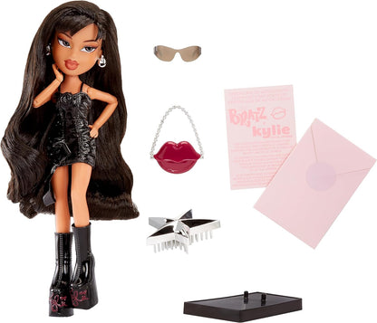 Bratz x Kylie Jenner - Day Fashion Doll - Boneca colecionável com roupa diurna, acessórios e pôster - Para crianças e colecionadores com mais de 6 anos