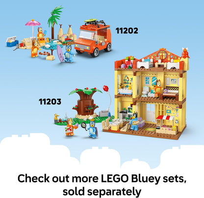LEGO Diversão no playground Bluey com Bluey e Chloe - Brinquedo para meninas e meninos a partir de 4 anos - inclui 2 minifiguras, um balanço rosa funcional, escorregador, estrutura de escalada e 3 plantas - Presente.