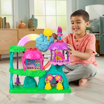 Imaginext DreamWorks Trolls Conjunto de brinquedos musicais , luzes e sons Rainbow Treehouse com figura de papoula e 7 peças de brincar para crianças em idade pré-escolar