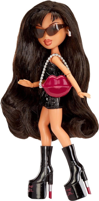 Bratz x Kylie Jenner - Day Fashion Doll - Boneca colecionável com roupa diurna, acessórios e pôster - Para crianças e colecionadores com mais de 6 anos