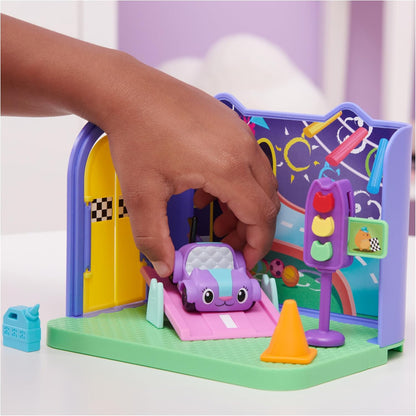 Gabby’s Dollhouse, Sala de Brincar Carlita Purr-ific com Carrinho de Brinquedo Carlita, Acessórios, Móveis e Entregas para Casa de Bonecas, Brinquedos Infantis para Crianças a partir de 3 Anos