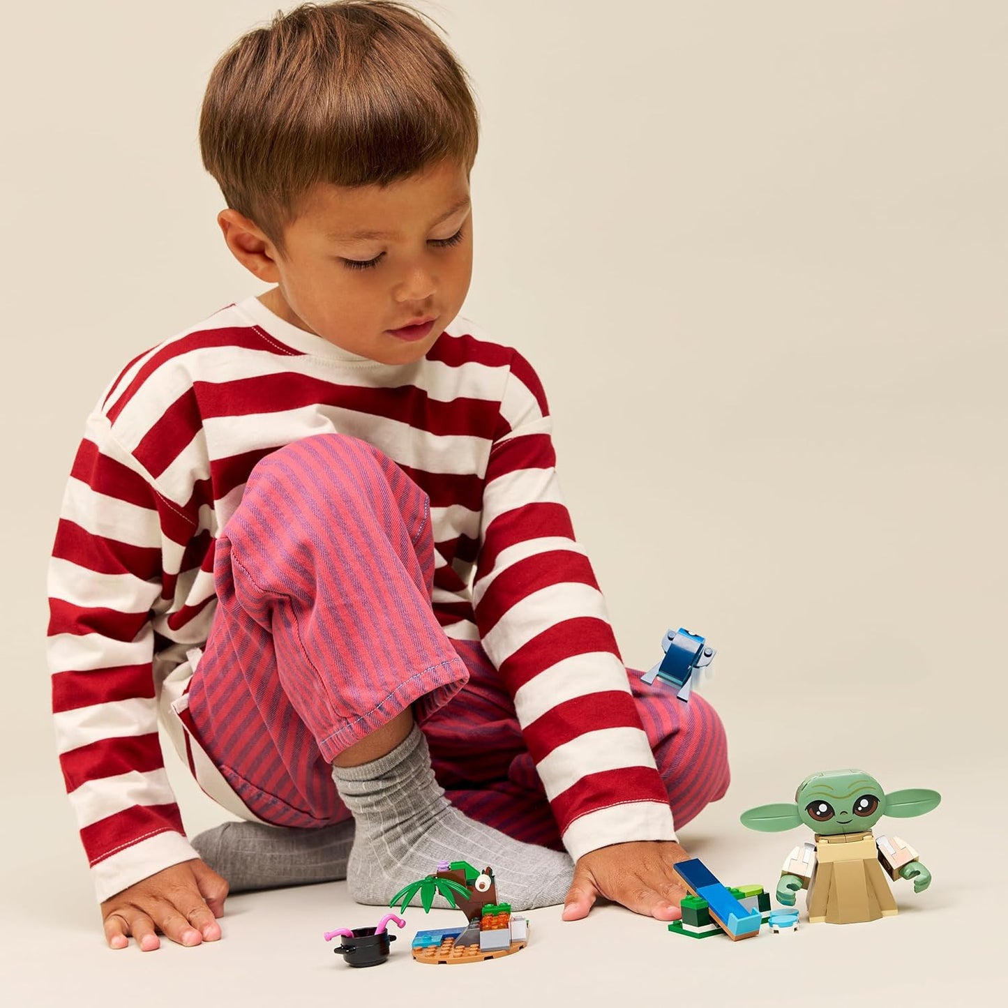 LEGO 75443 Star Wars Fazenda do Grogu - Brinquedo de Construção com Figura do Grogu e Sapo Sorgan, Catapulta e Macarons Azuis - Presente para Meninos e Meninas a partir de 4 Anos e Fãs de The Mandalorian