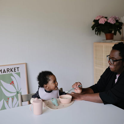 Mushie Colheres de alimentação Baby | Colheres de silicone sem BPA, pacote com 2 | Utensílios duráveis para bebês e crianças pequenas, próprios para lava-louças | Cor rosa