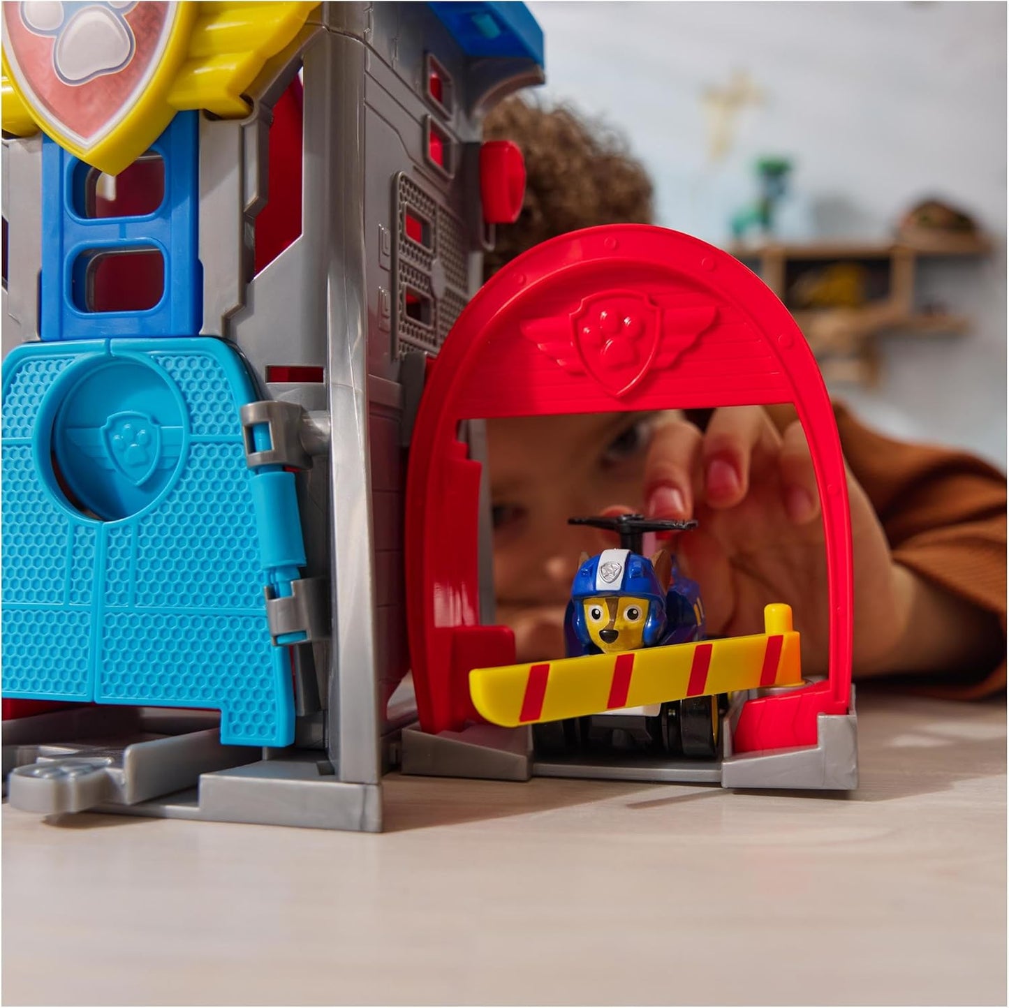 Paw Patrol: Conjunto de Brinquedo Aeroporto Air Rescue, Pup Squad Adventure Bay, com Lançador de Carrinhos de Brinquedo Chase, Brinquedo Infantil para Meninos e Meninas a partir de 3 Anos