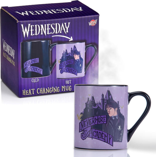 UAU! Caneca que muda de cor com o calor de Wednesday | Café ou chá quente revela a Academia Nevermore frequentada por Wednesday Addams | Caneca oficial para fãs da série Wednesday na Netflix