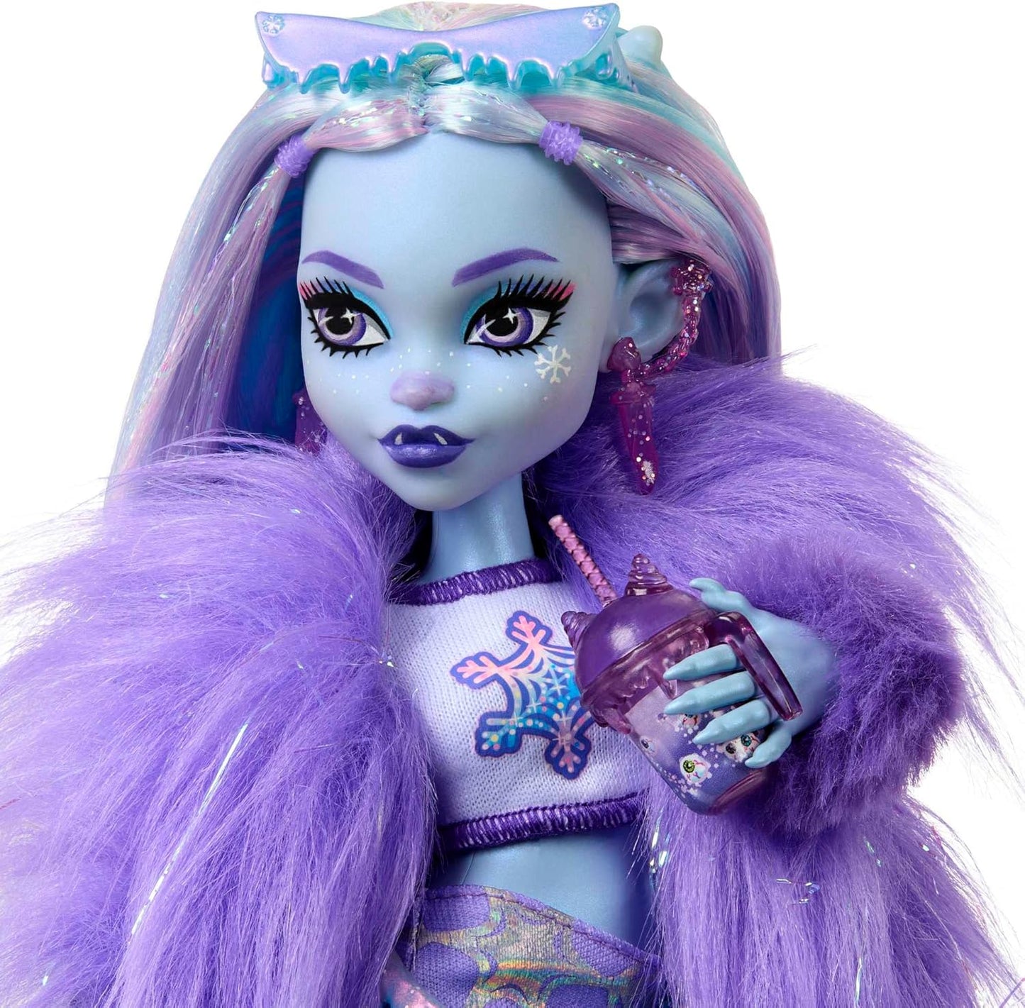 Muñeca Monster High, Abbey Bominable Yeti Fashion Doll con mascota mamut y accesorios temáticos, HNF64, multicolor